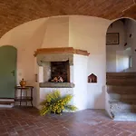 Tuscan At Castello Del Calcione Estate Farmház *