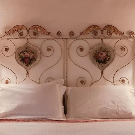 Castello Del Calcione Farm stay *