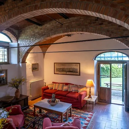 Castello Del Calcione Farm stay