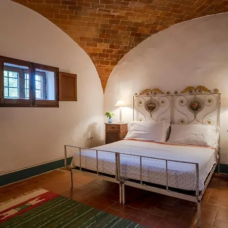Farm stay Castello Del Calcione *