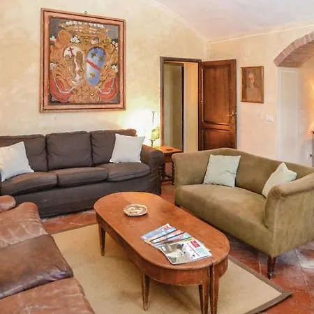 Farm stay Castello Del Calcione Lucignano