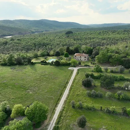 Castello Del Calcione Farm stay *